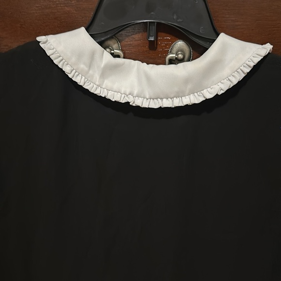 Long  sleeve white collar with tie - Picture 2 of 4